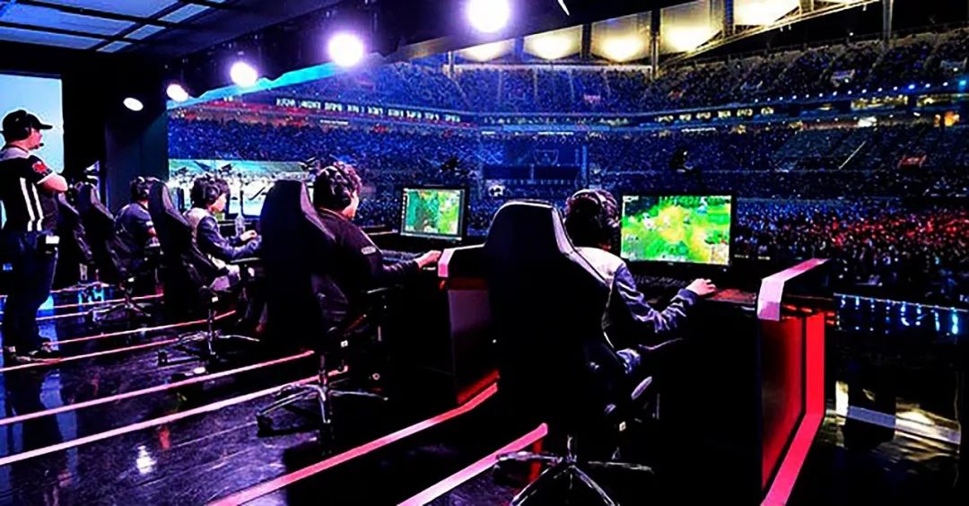 强力内线的 强力内线的